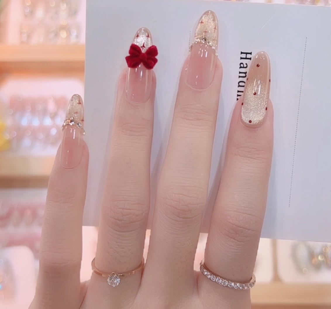 【丝绒甜心】手工穿戴甲丝绒波点红色美甲细闪显白可爱高级感美甲贴