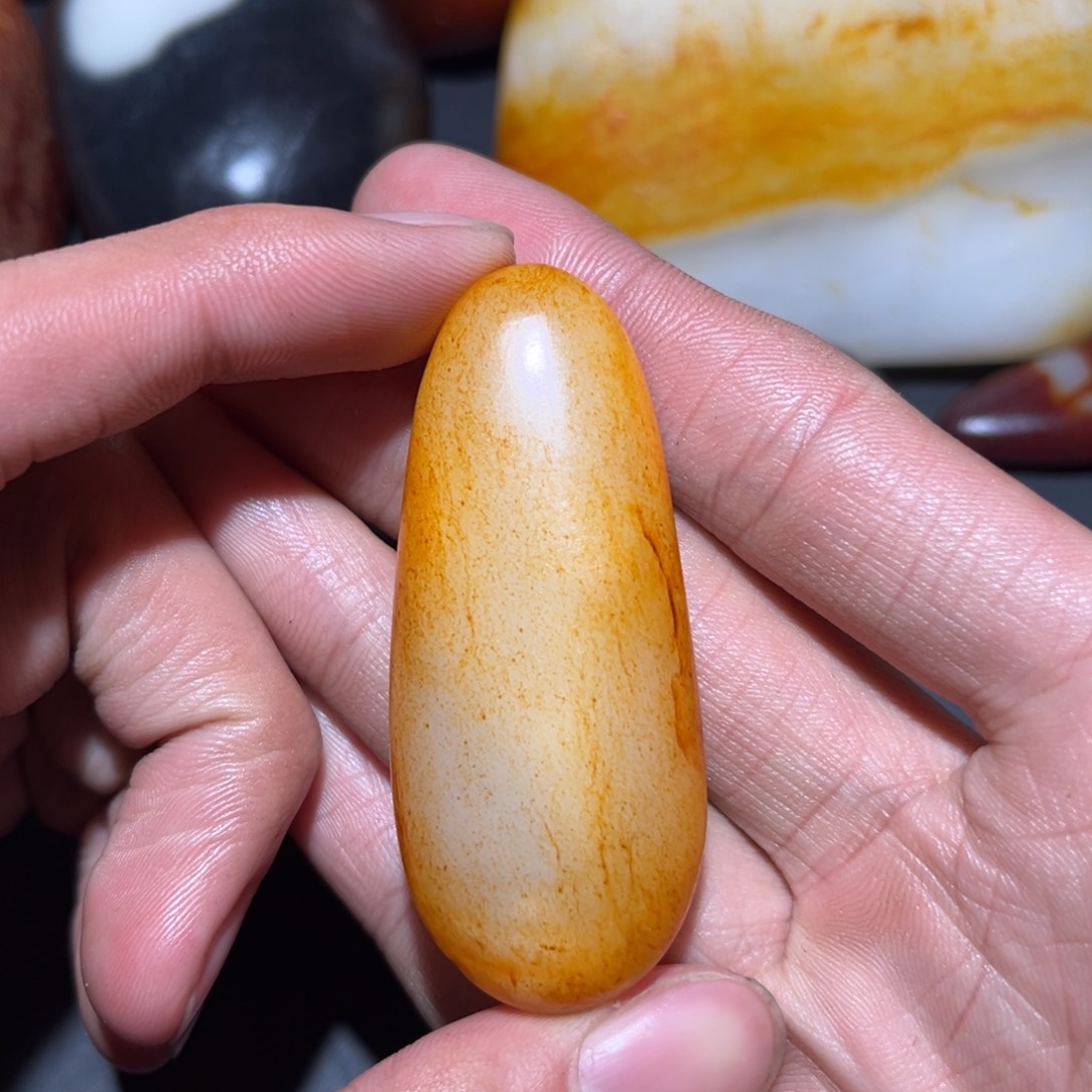 和田玉未镶嵌珠宝奇石