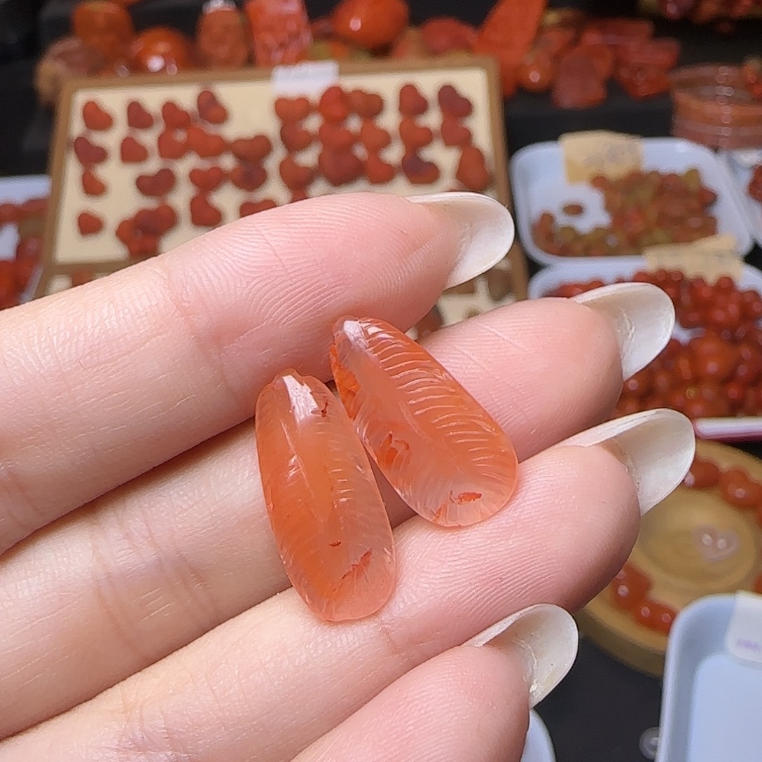 南红玛瑙未镶嵌颈饰