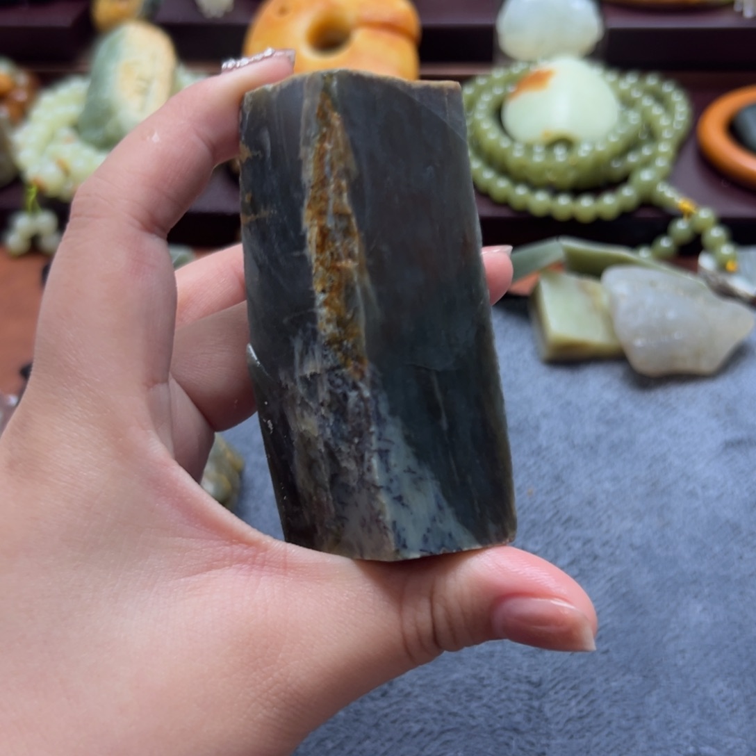 和田玉未镶嵌珠宝奇石