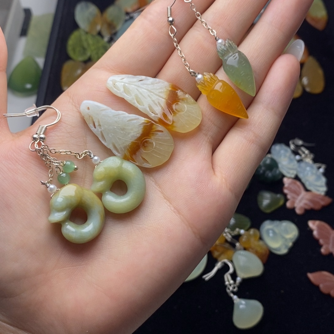 未镶嵌蛇纹石玉耳饰/颈饰