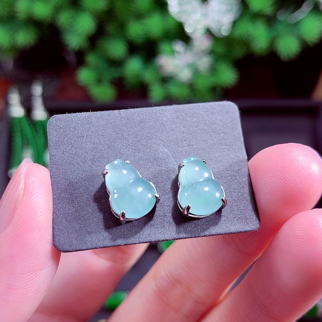 颈饰未镶嵌翡翠天然