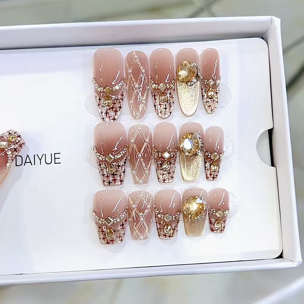 拿铁小香风高端纯手工穿戴甲美甲