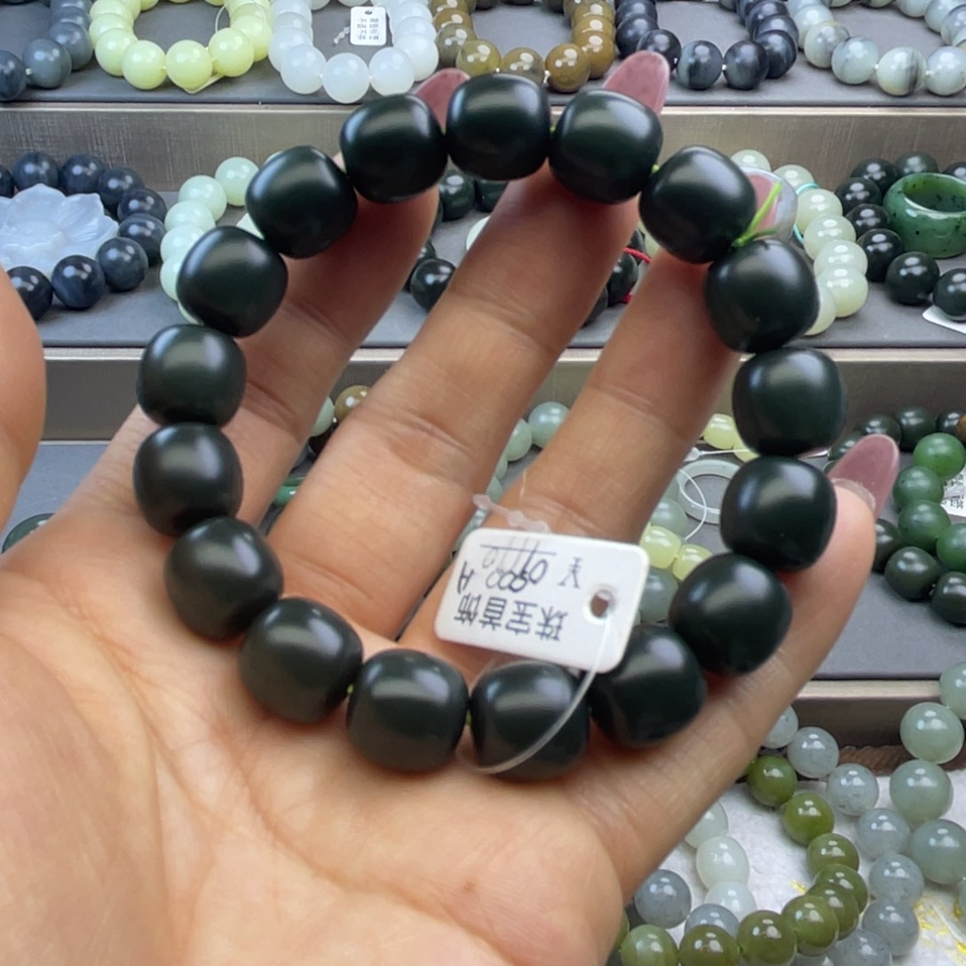 未镶嵌和田玉手链