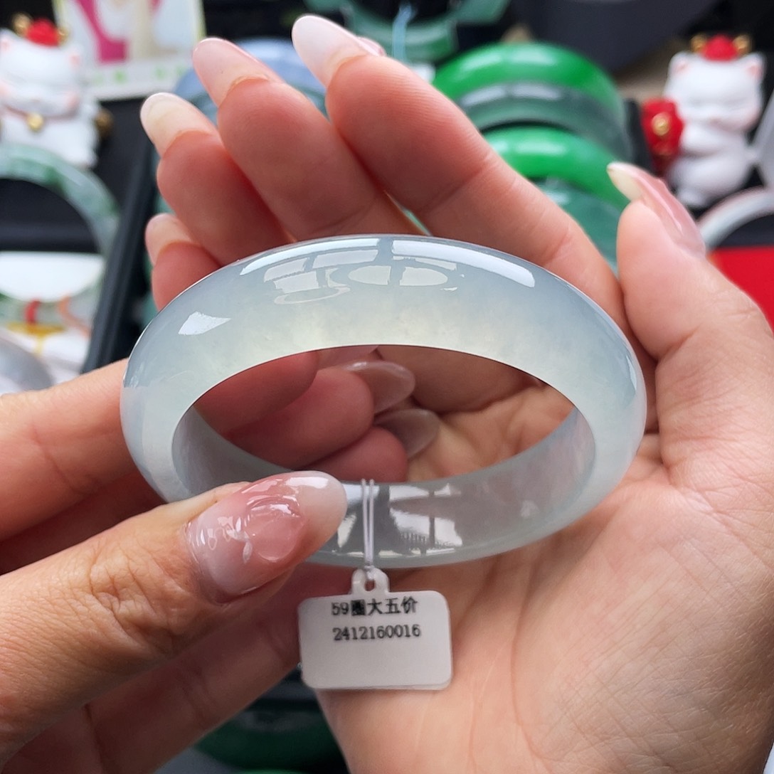 翡翠手镯未镶嵌58-59冰透蓝底、截图询价