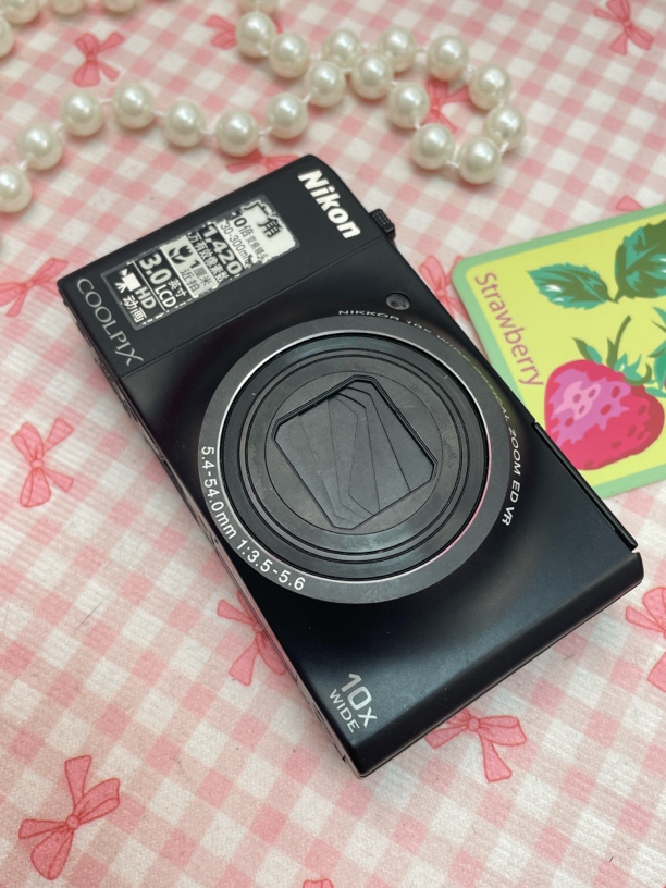 95新 Nikon/尼康 s8000长焦机1420w像素奶油肌自带磨皮