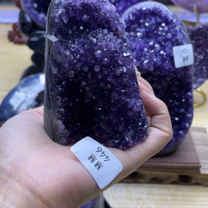 未镶嵌水晶大型摆件（非配饰）