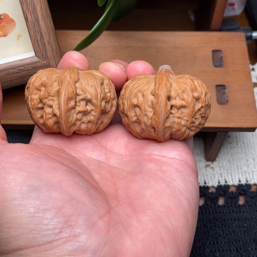 文玩核桃吊坠?*元宝43