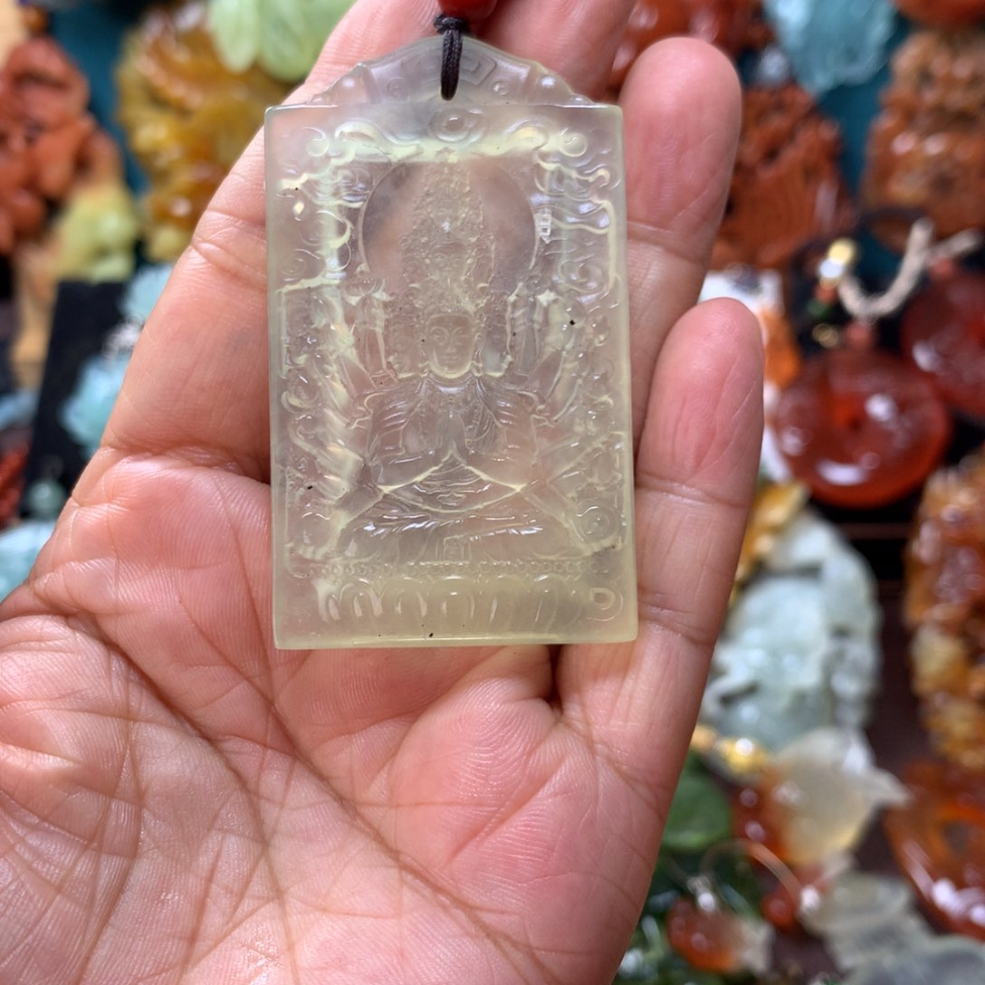 蛇纹石玉挂坠未镶嵌