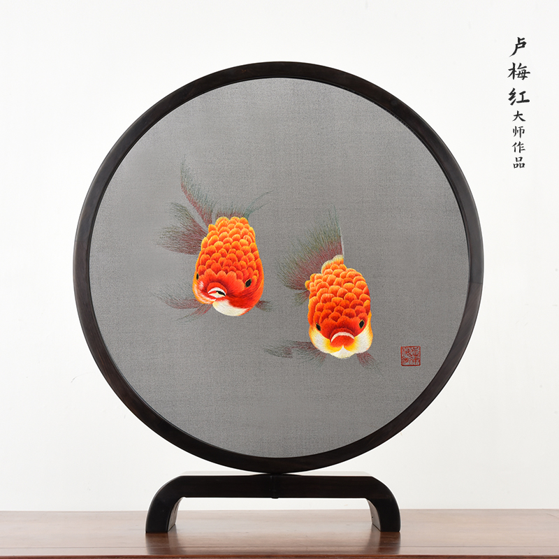 卢梅红苏绣纯手工传统非遗文化作品摆件圆框金鱼刺绣