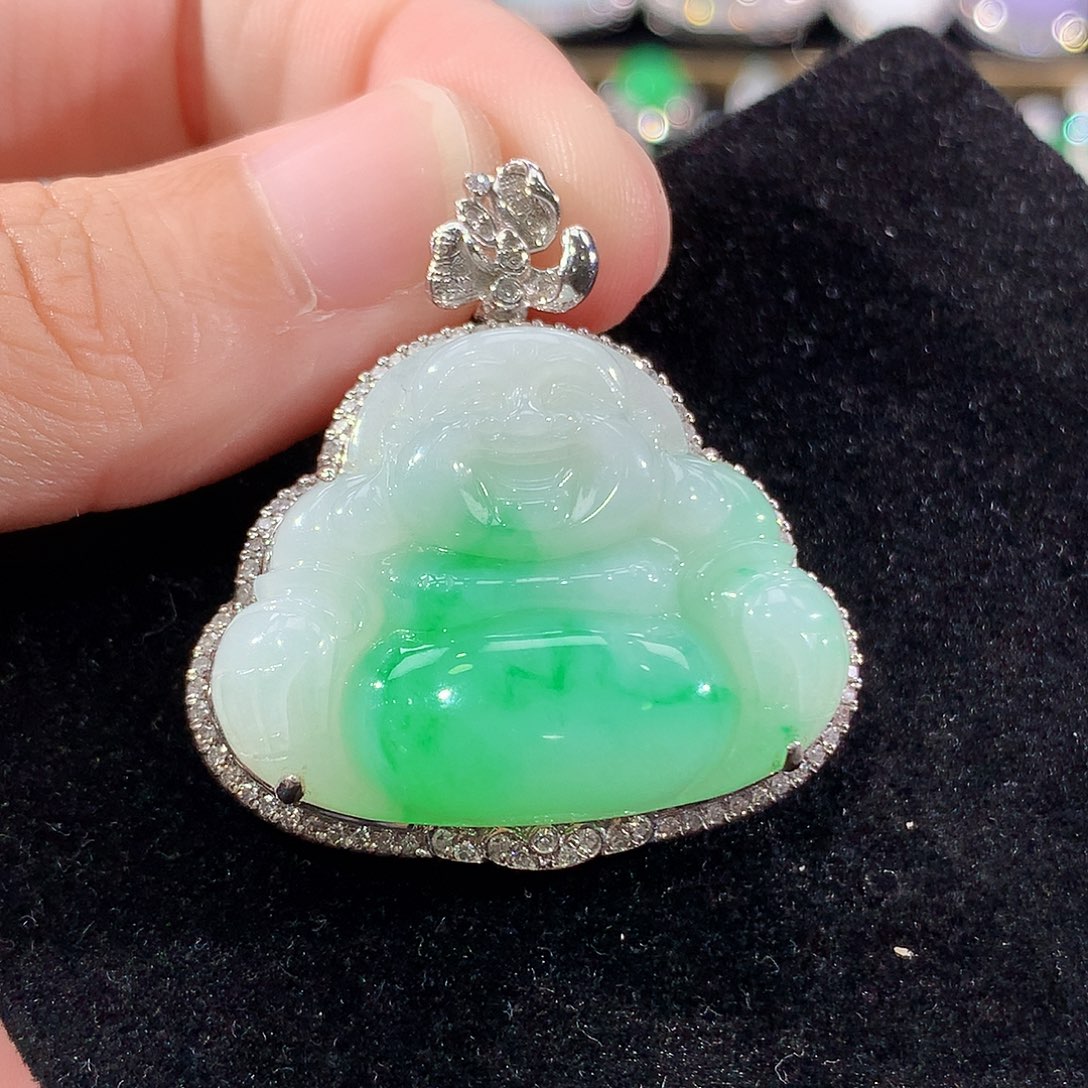 *****翡翠18K金镶嵌颈饰
