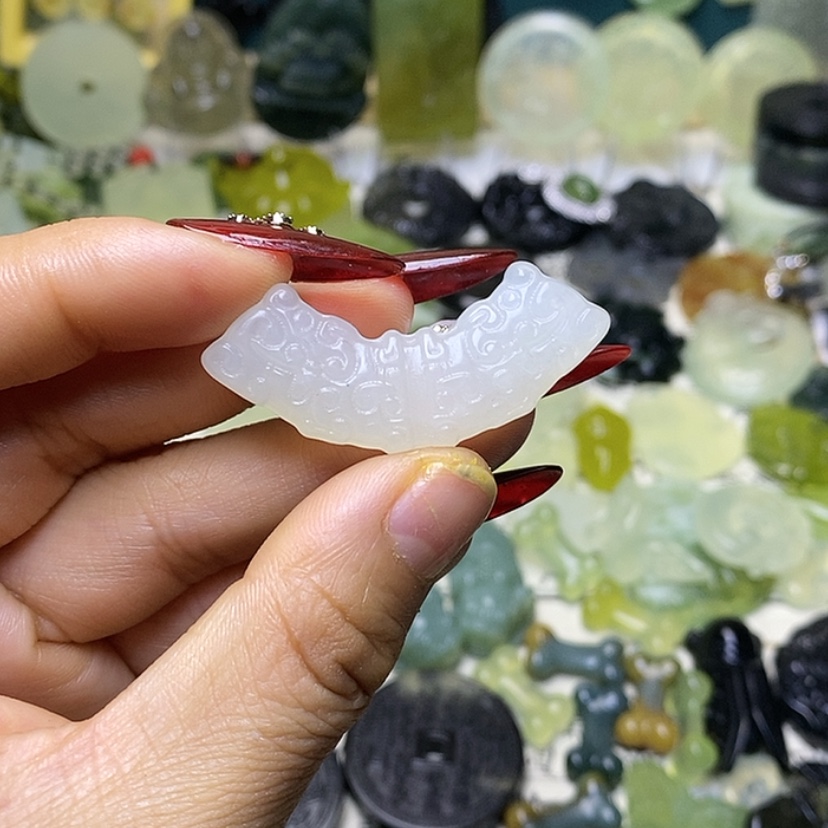 【闪购商品】蛇纹石玉颈饰未镶嵌