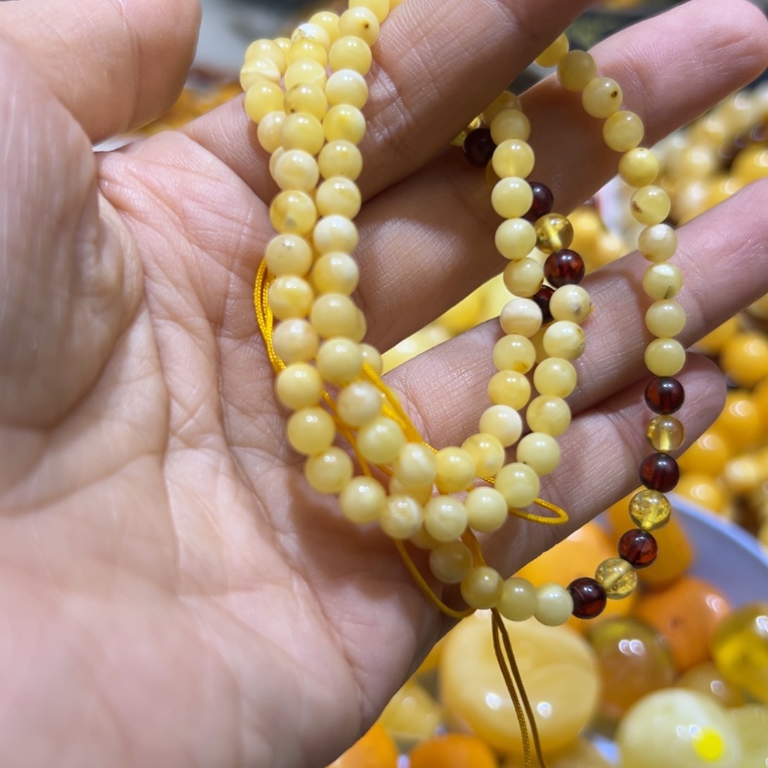 琥珀珠宝奇石未镶嵌