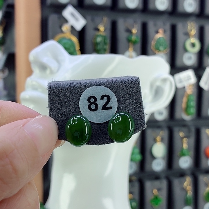 和田玉18K金镶嵌耳饰