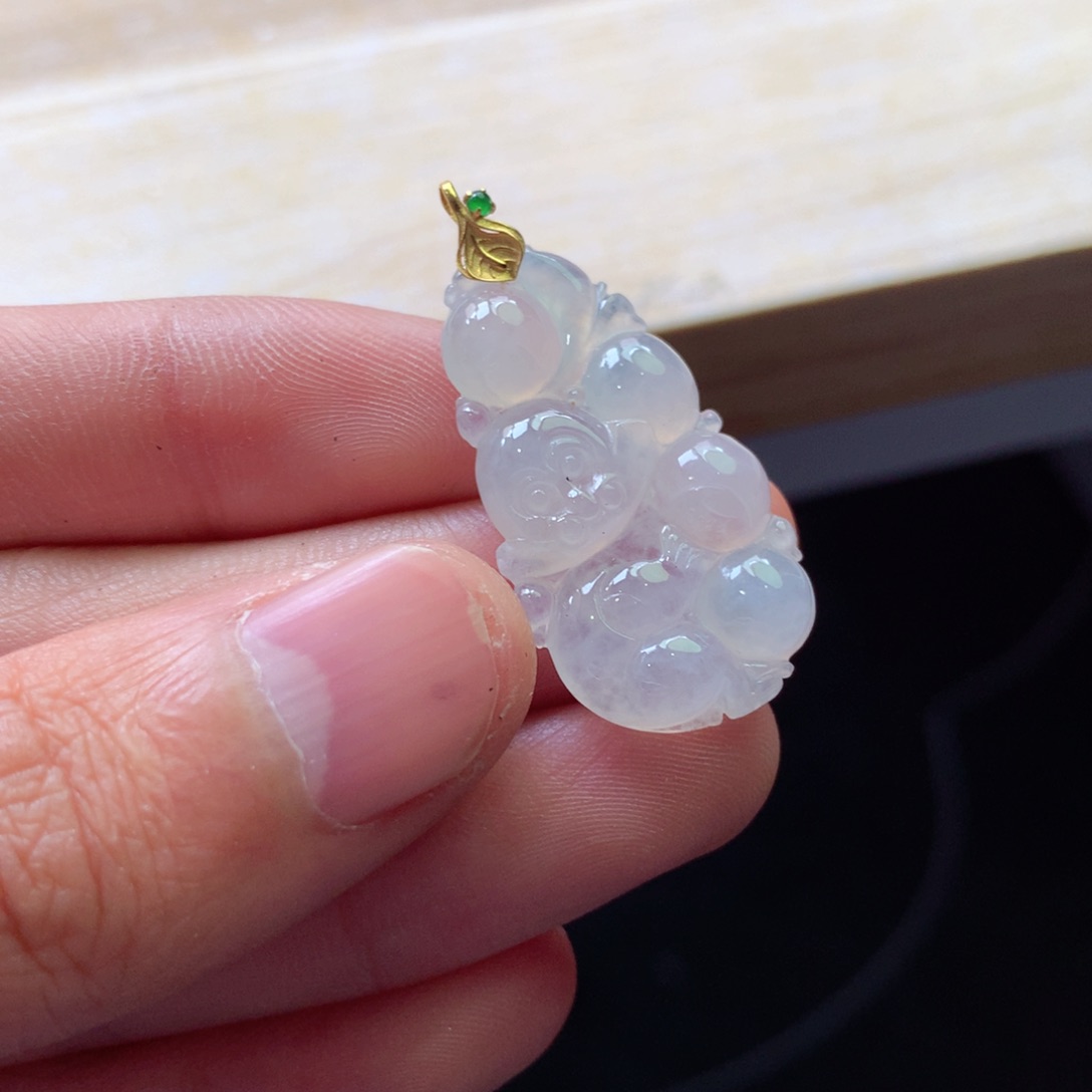 翡翠颈饰18K金镶嵌吊坠