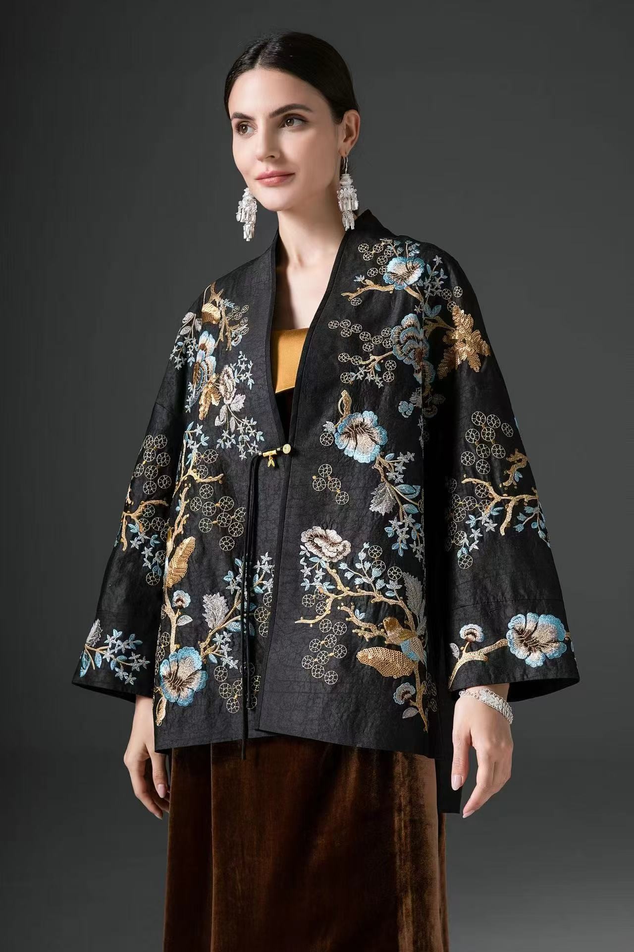 凤凰于飞衣太太服新中式上衣刺绣女士高质感穿搭设计师