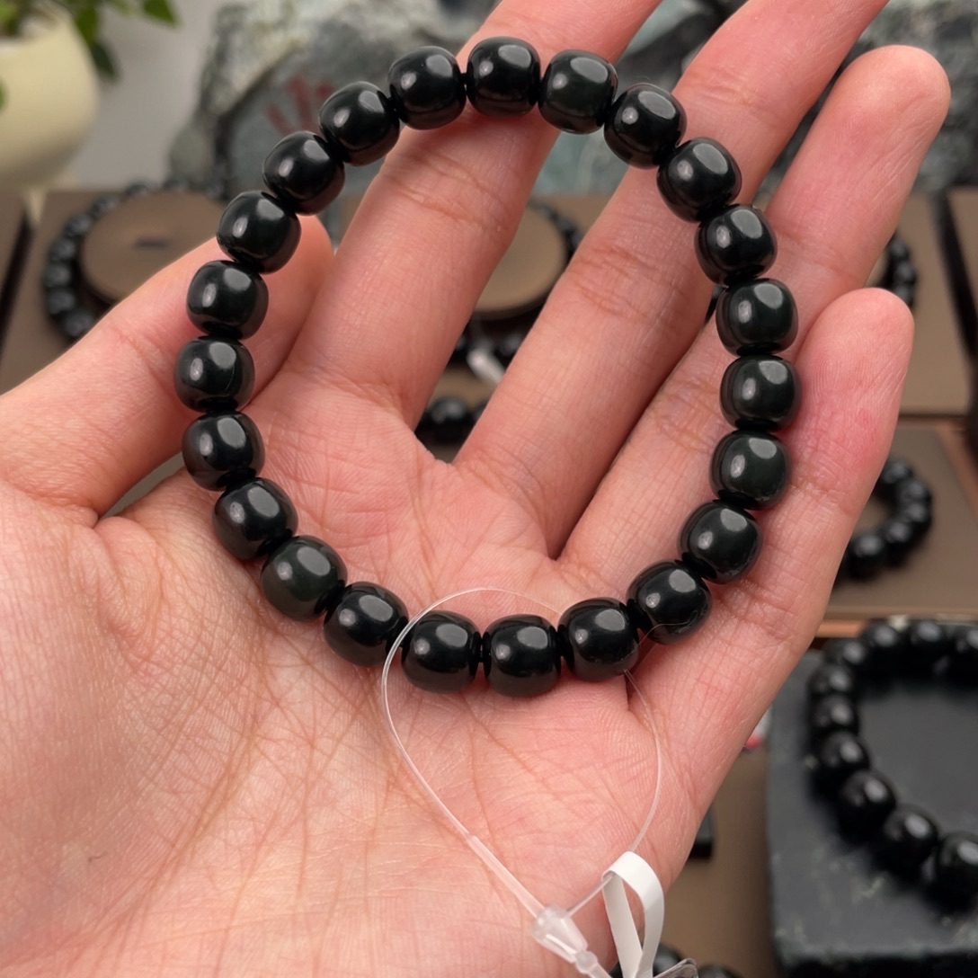 佛***生和田玉未镶嵌手链塔青卡9