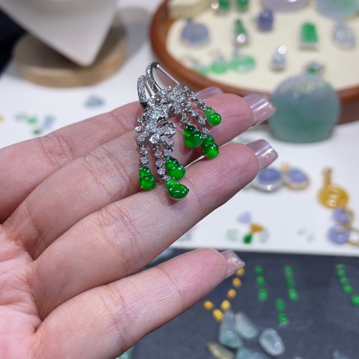 雨***伞翡翠18K金镶嵌颈饰葫芦耳饰