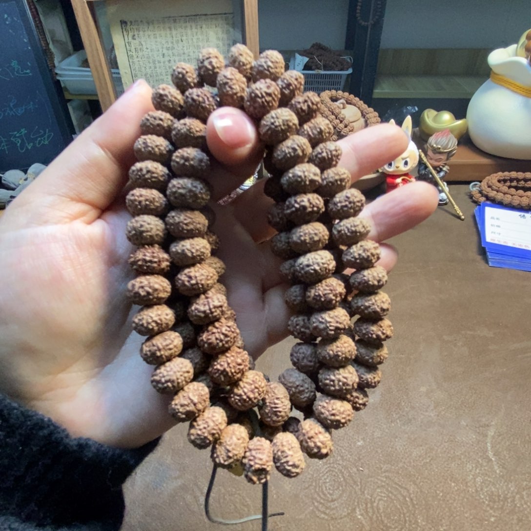 金刚菩提吊坠精挑八瓣飞碟108