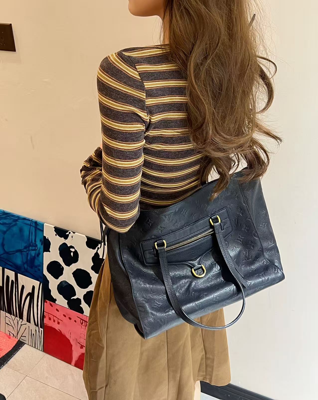 95新 LouisVuitton/路易威登  黑色压纹Lumineuse斜挎包/单肩包