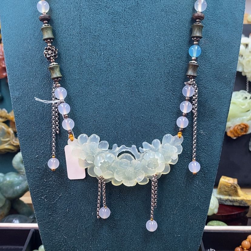 【闪购商品】蛇纹石玉吊坠未镶嵌