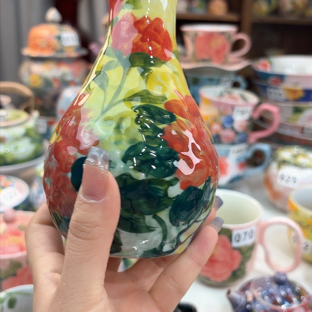 瓷片在这里我们都在寻找