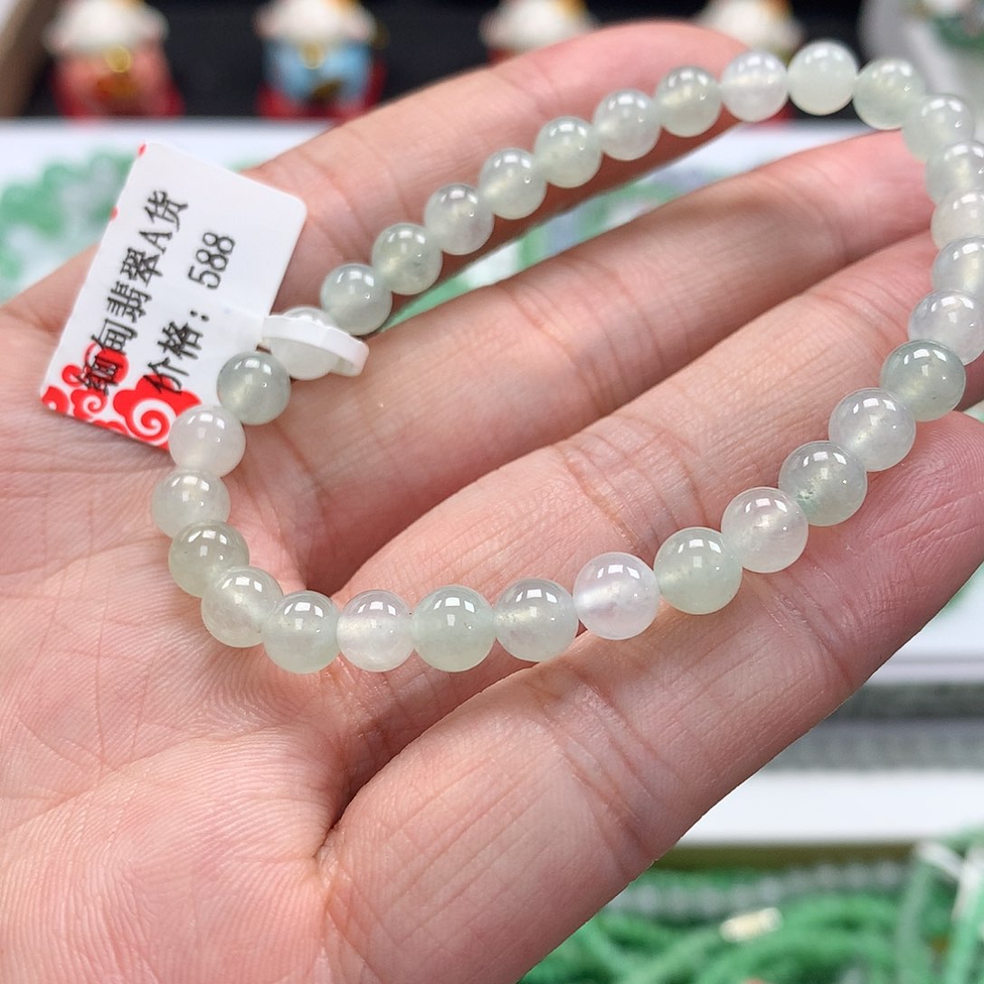 翡翠手链未镶嵌翡翠