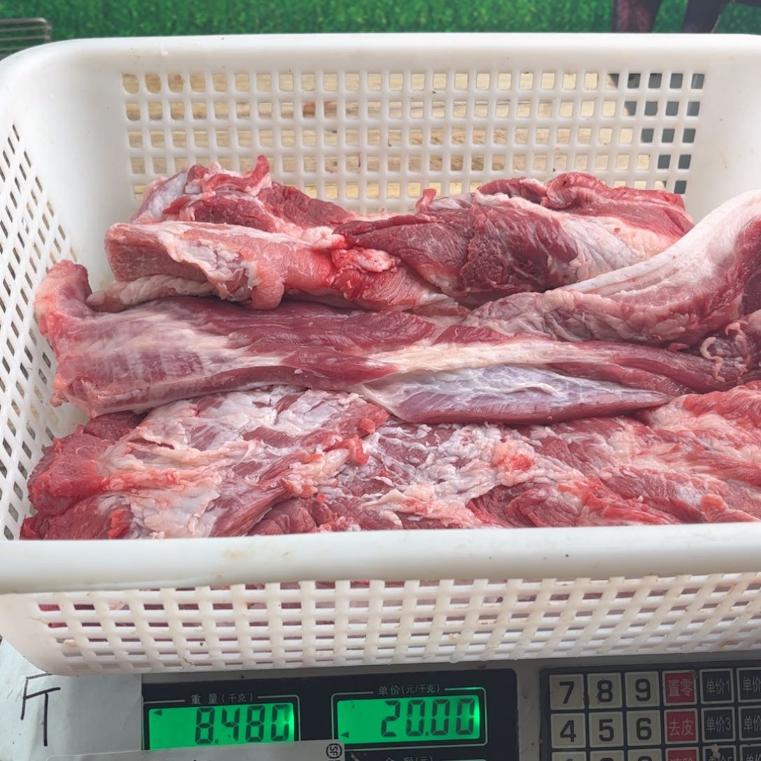 中国大陆60包装黑猪