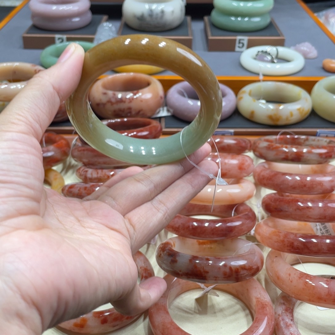 石英质玉手镯未镶嵌脆****甜