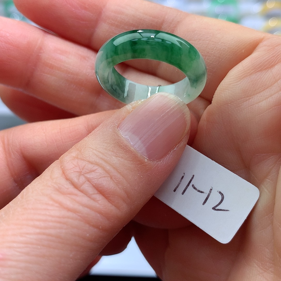翡翠戒指未镶嵌11-12号