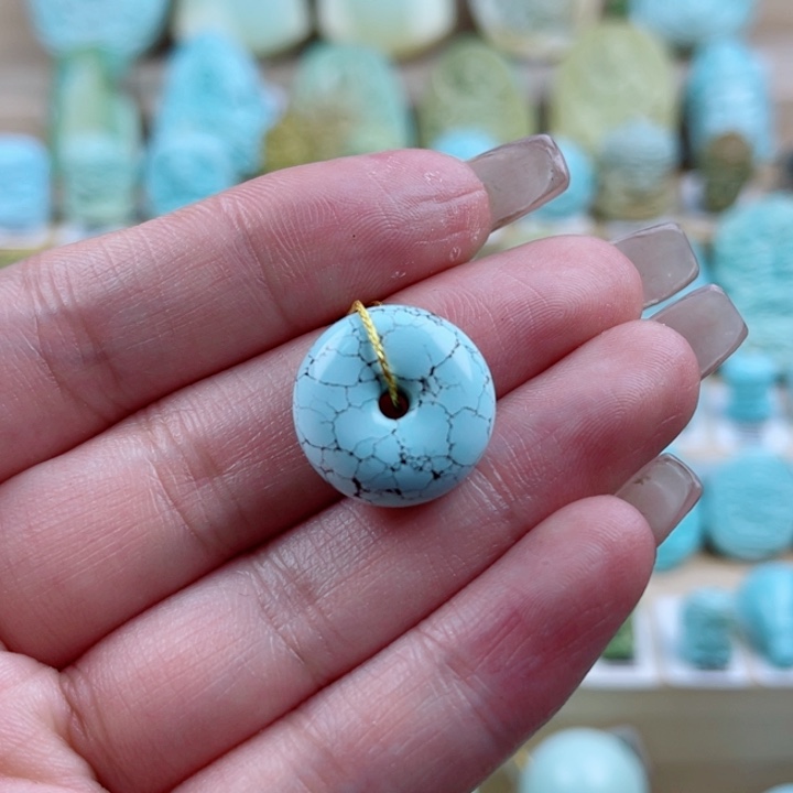 绿松石未镶嵌珠宝奇石