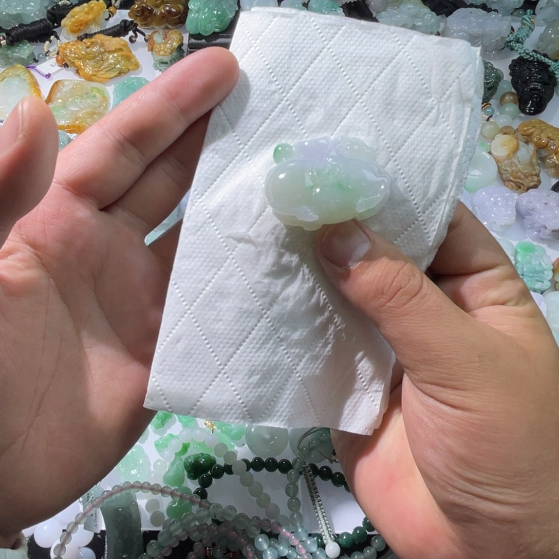 翡翠颈饰未镶嵌天然