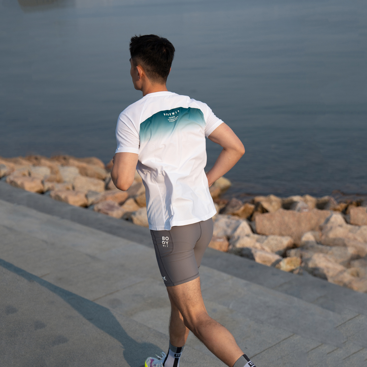 BODYWIT身体智慧专注男士专业跑步短袖t恤日常运动速干透气马拉松