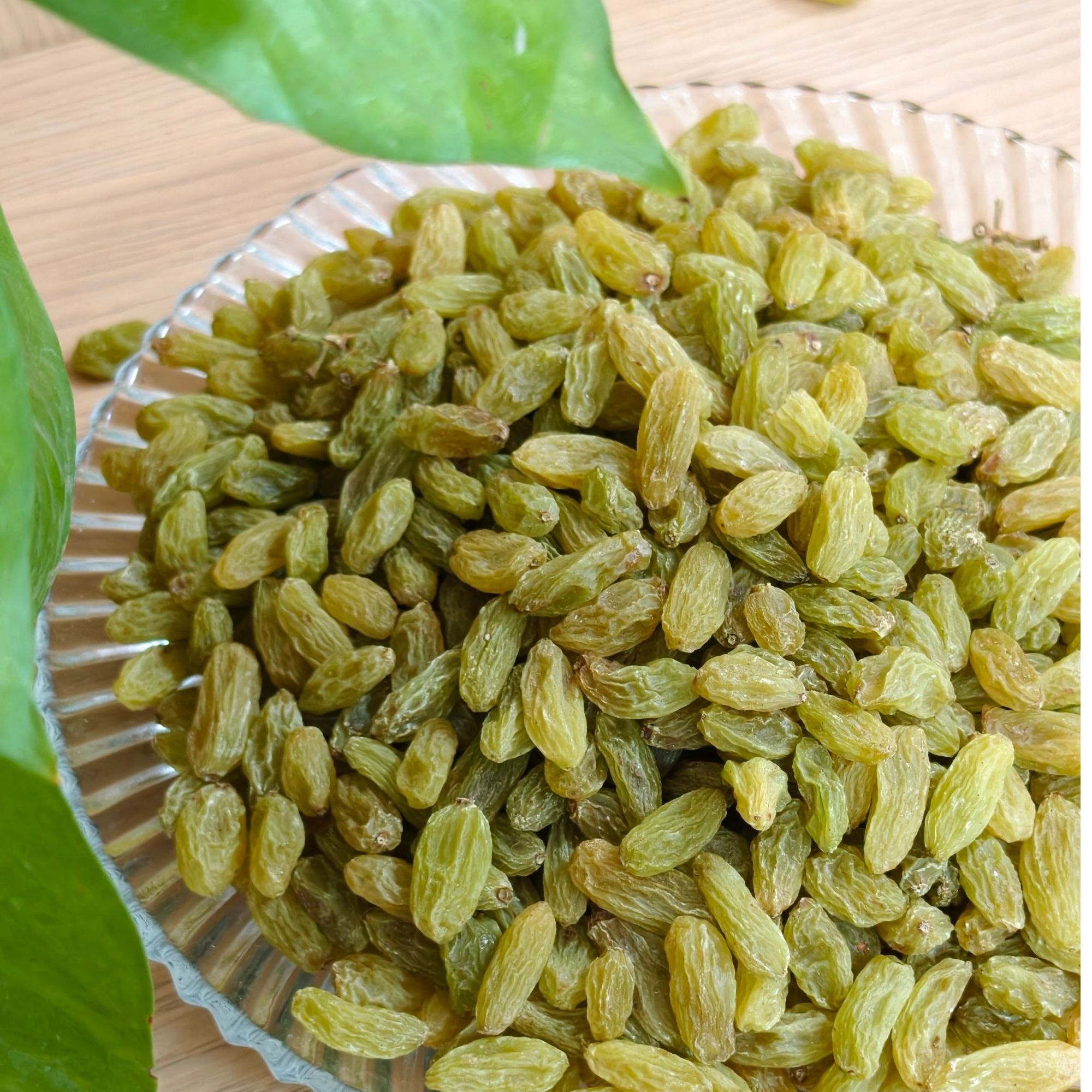 新疆吐鲁番无核白绿宝石葡萄干500g/1000g免洗即食零食