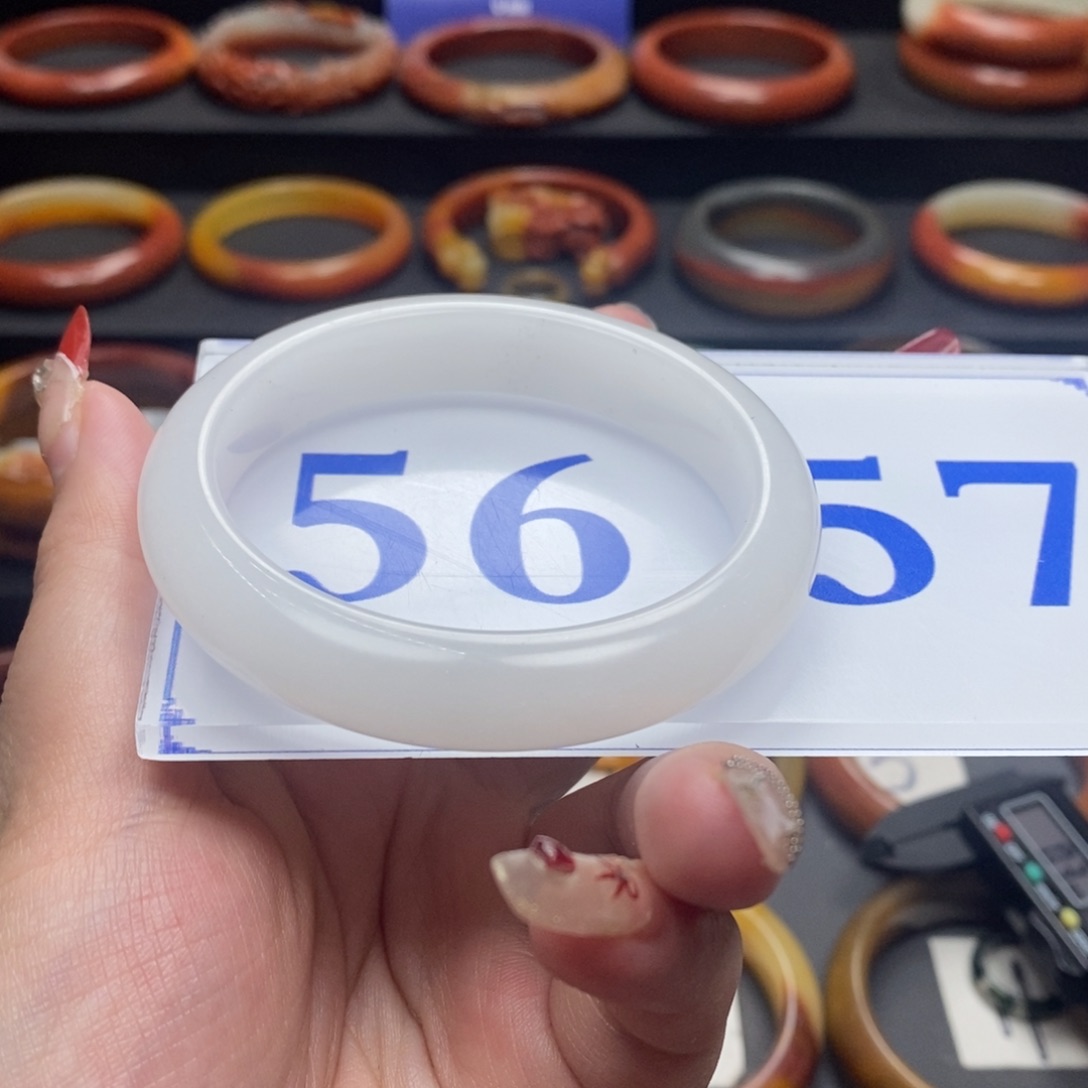 石英质玉（黄龙玉）手镯未镶嵌