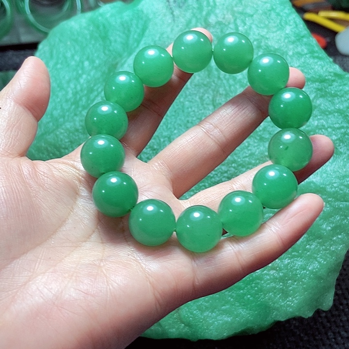 新疆东陵玉手串卡1.6