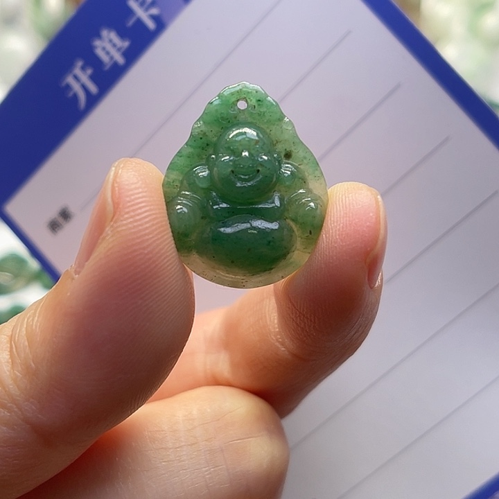 未镶嵌独山玉颈饰