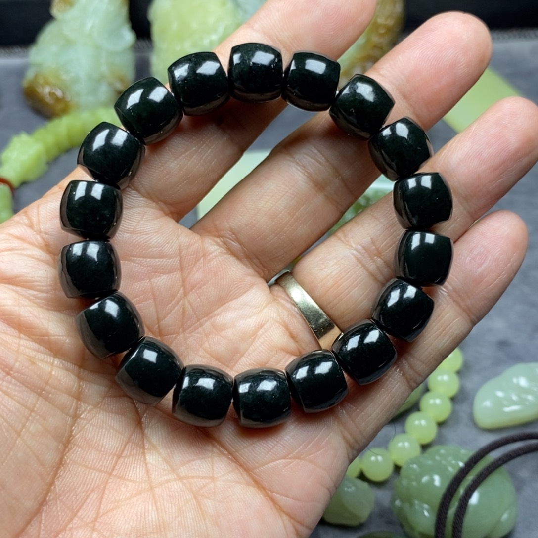 东***邪和田玉未镶嵌手串