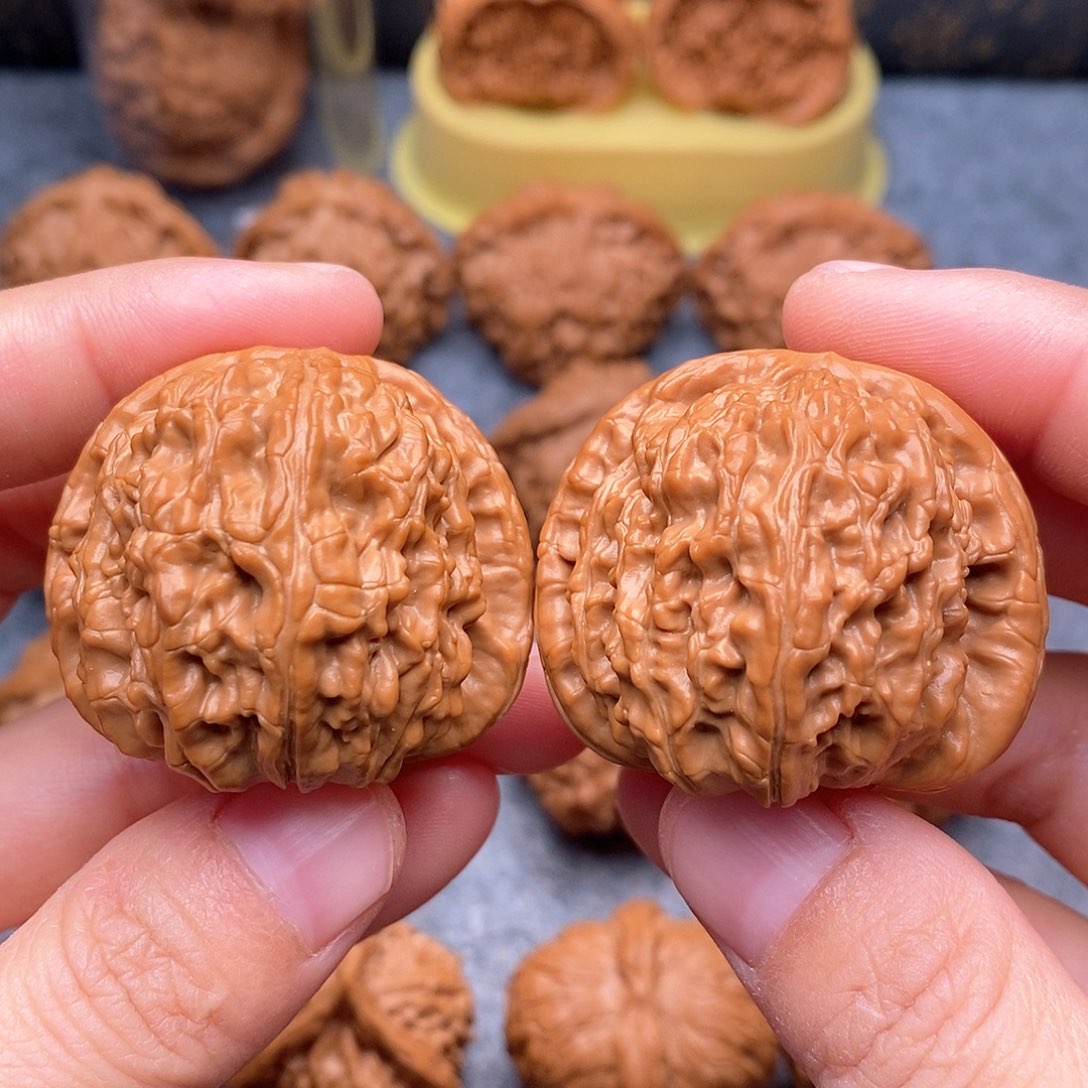 文玩核桃把件球白狮子41尺