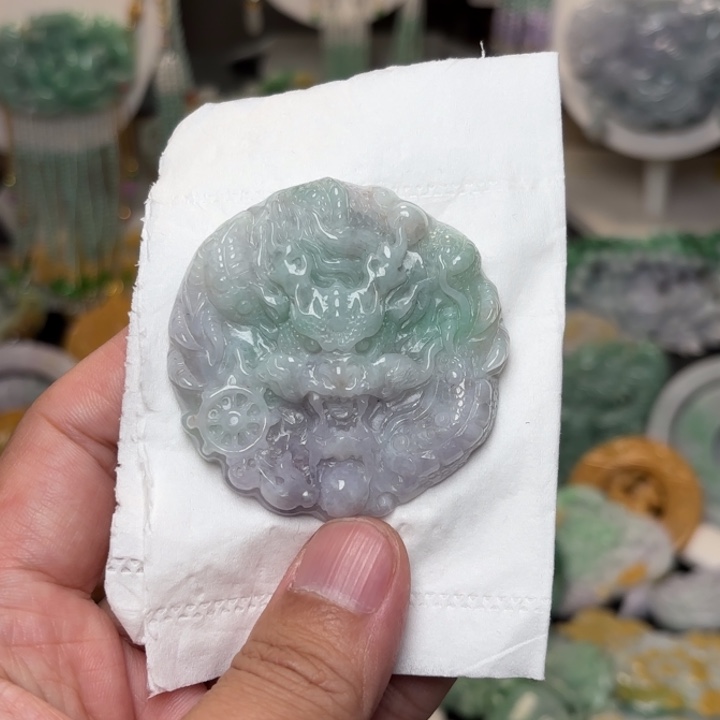 翡翠未镶嵌颈饰吊坠