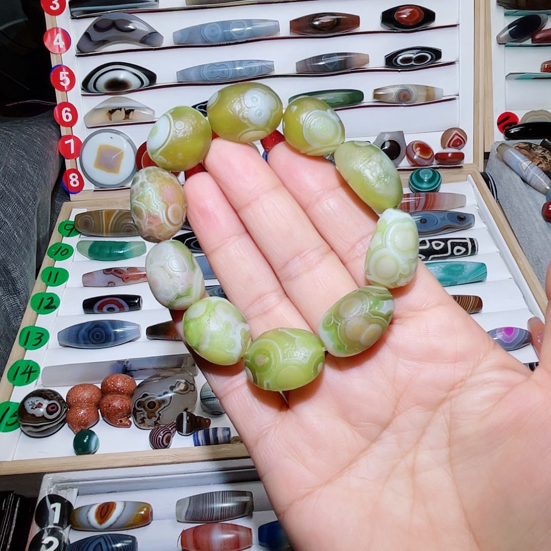 玛瑙/玉髓颈饰未镶嵌