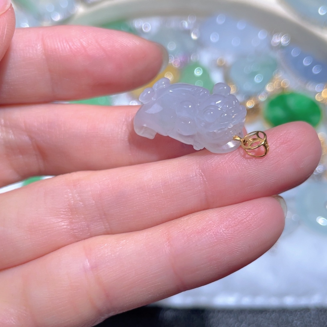 翡翠颈饰18K金镶嵌翡翠