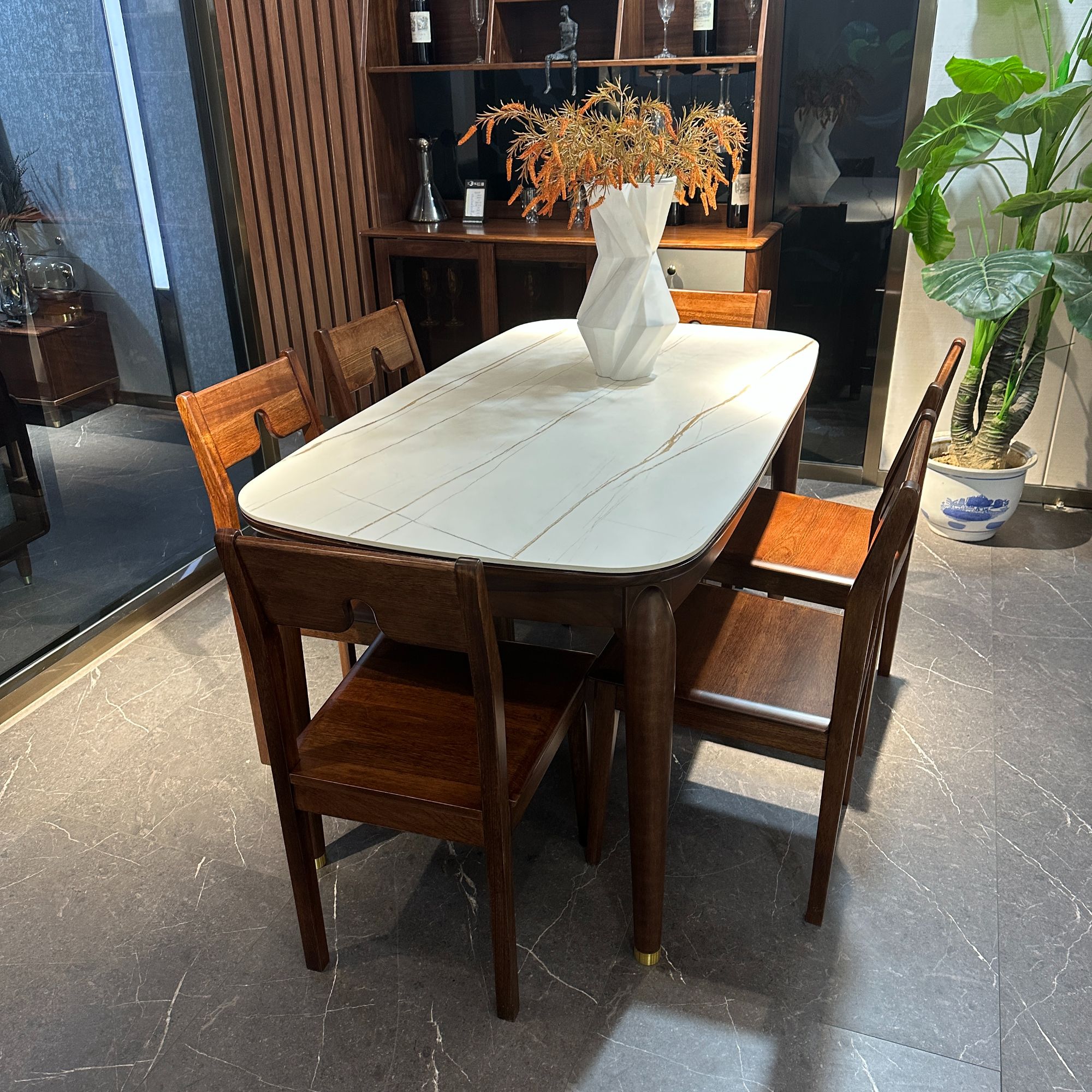 尾货乌金木全实木餐桌新中式风格榫卯结构长方形简约餐厅家用椅子