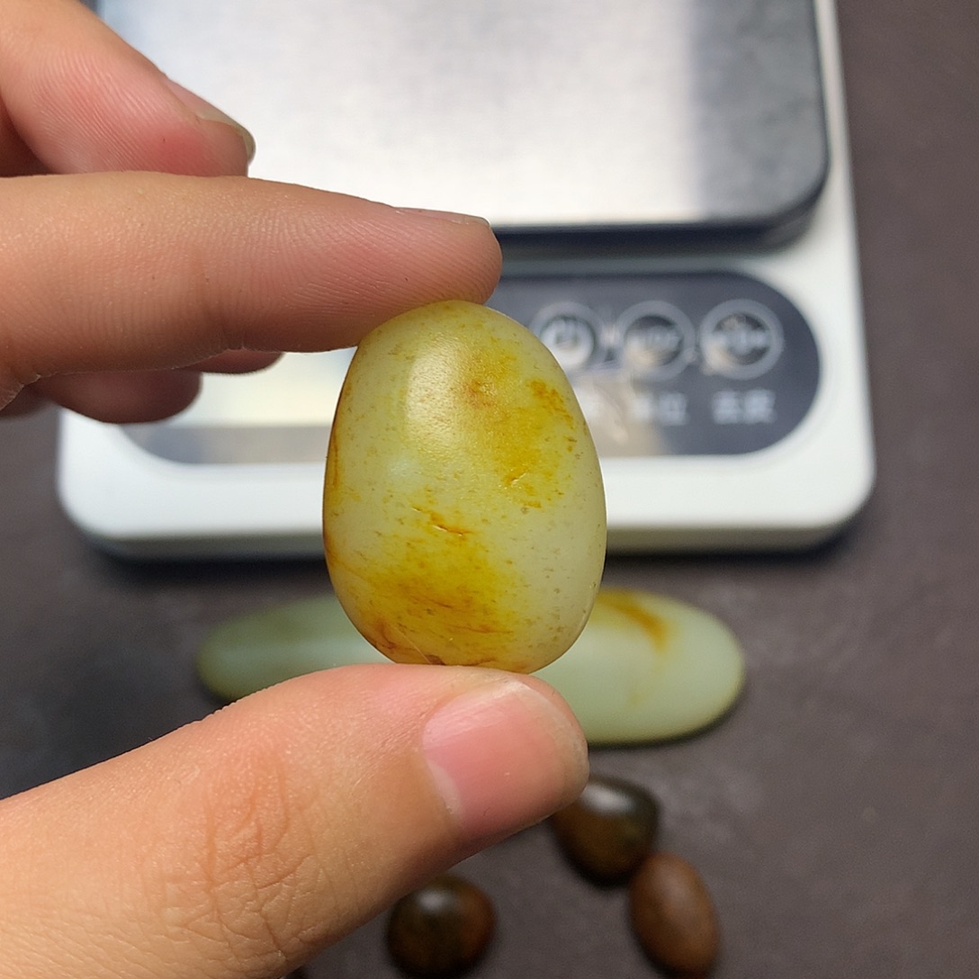 和田玉（糖玉）未镶嵌挂件