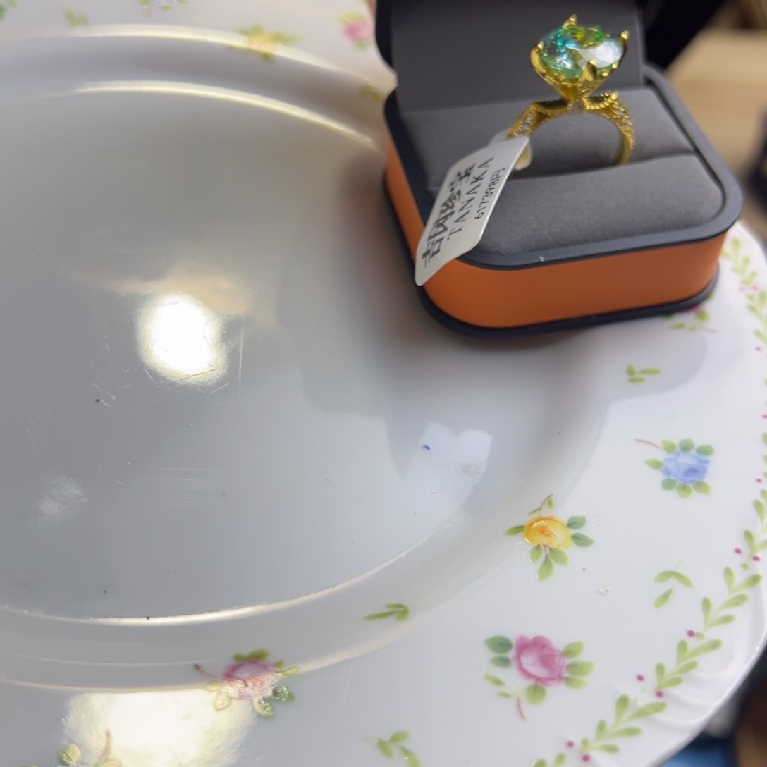 金银珠宝玉石镶嵌的建盏