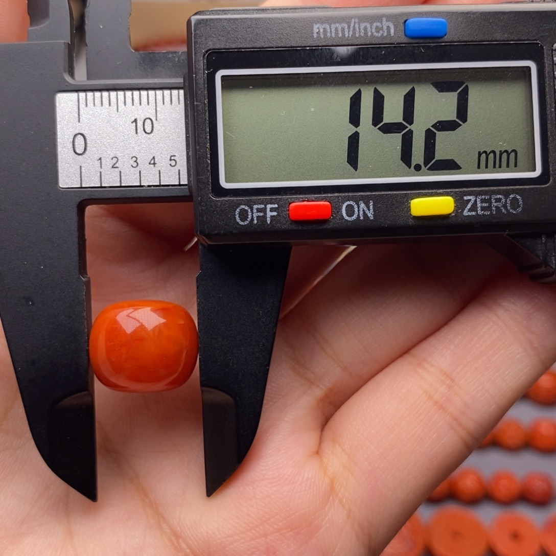 _***，南红玛瑙未镶嵌配饰瑕疵纹裂清货价