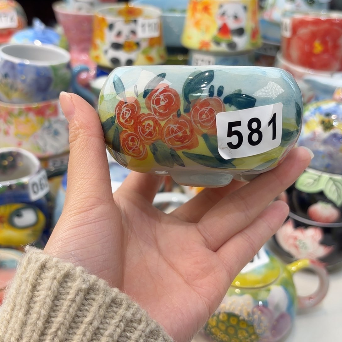 瓷片兔兔好可爱呀打