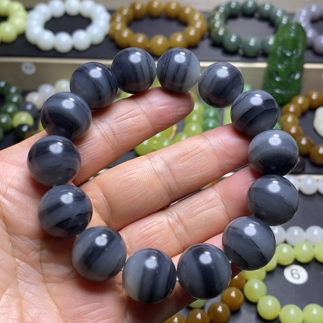 和田玉手串未镶嵌