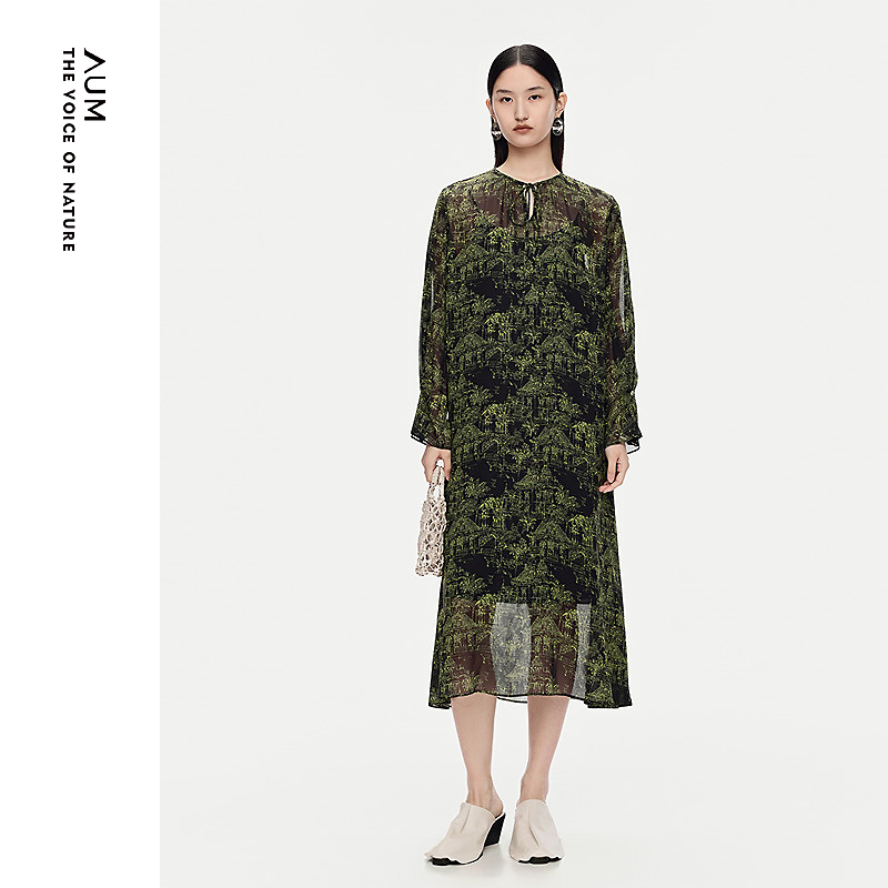 AUM噢姆气质长袖复古长款印花提花连衣裙MCFZ30116