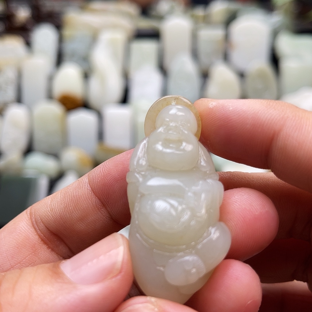 和田玉颈饰未镶嵌